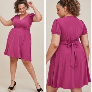 Torrid Purple Puff Sleeve Dress with tie and pockets. Size 2 Torrid